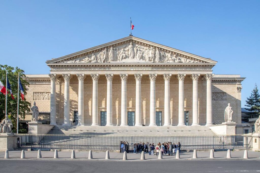 Rémunérations-avantages-députés-Assemblée Nationale-Palais Bourbon-Paris