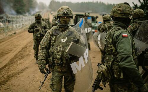 La Pologne double le nombre de ses gardes-frontières par crainte d'une "infiltration" des troupes Wagner. 2 000 soldats supplémentaires déployés.