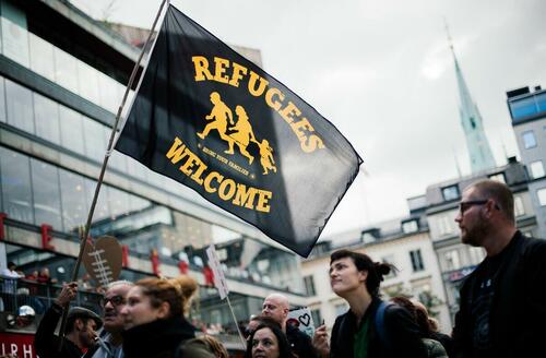 La Suède fait appel à l'armée pour faire face aux fusillades et aux attentats à la bombe perpétrés quotidiennement par les gangsters immigrés.