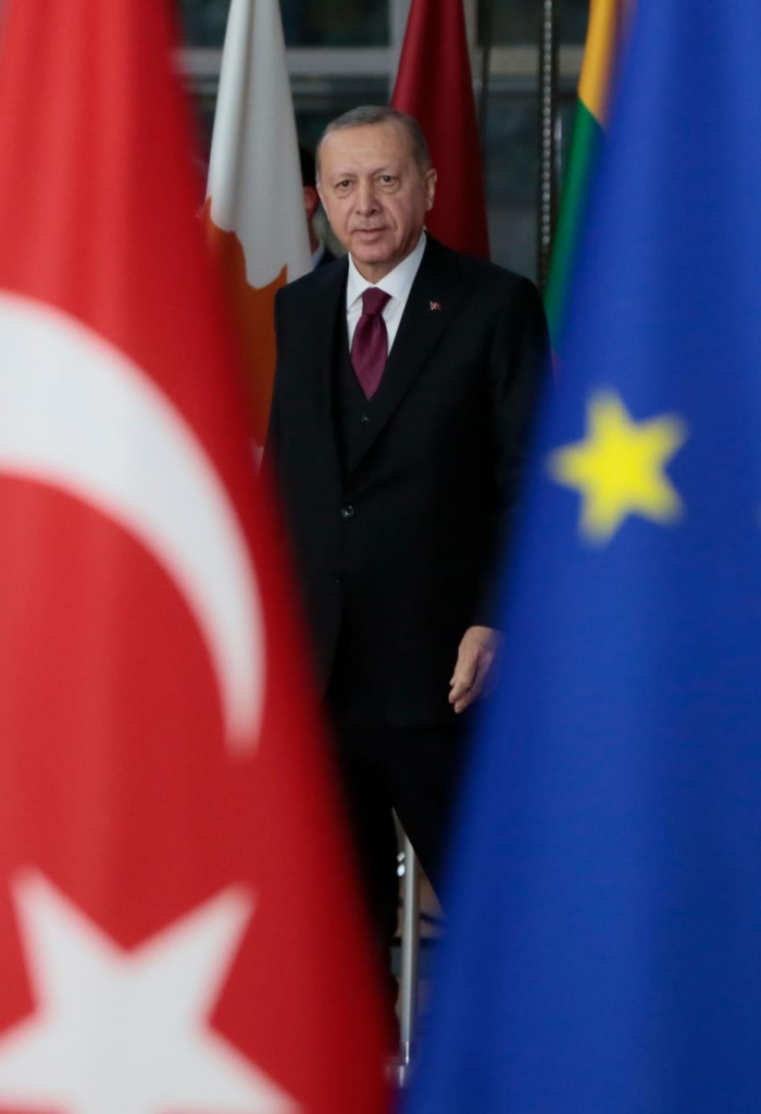 Le président Erdogan a laissé entendre qu'il pourrait se séparer de l'UE et a déclaré que l'Union européenne essayait de se séparer de la Turquie.